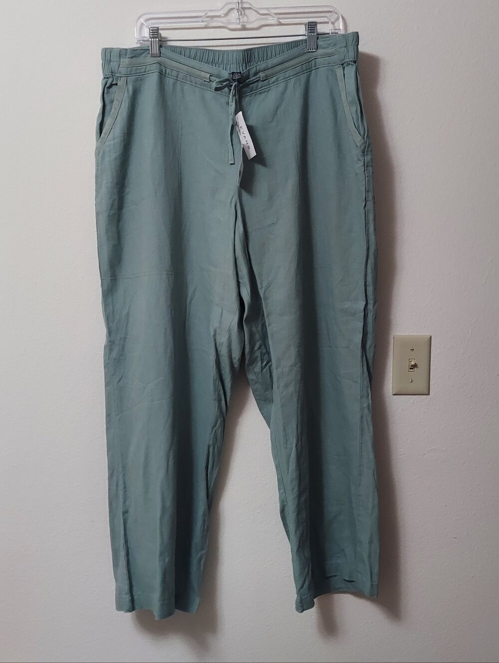 NWT Evans Woman's Size 20 Sage Green Linen & Viscose Pants